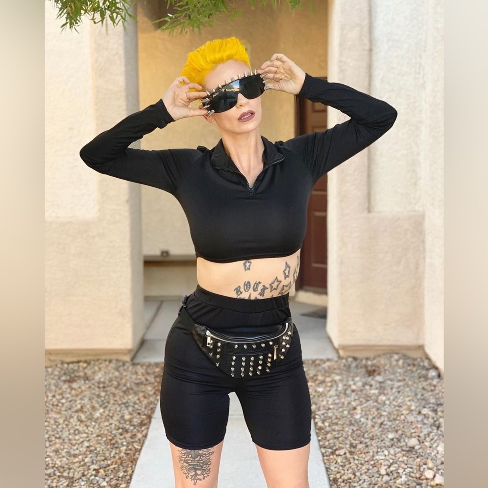 MOVING SALE MAKE OFFER Two piece black spandex set